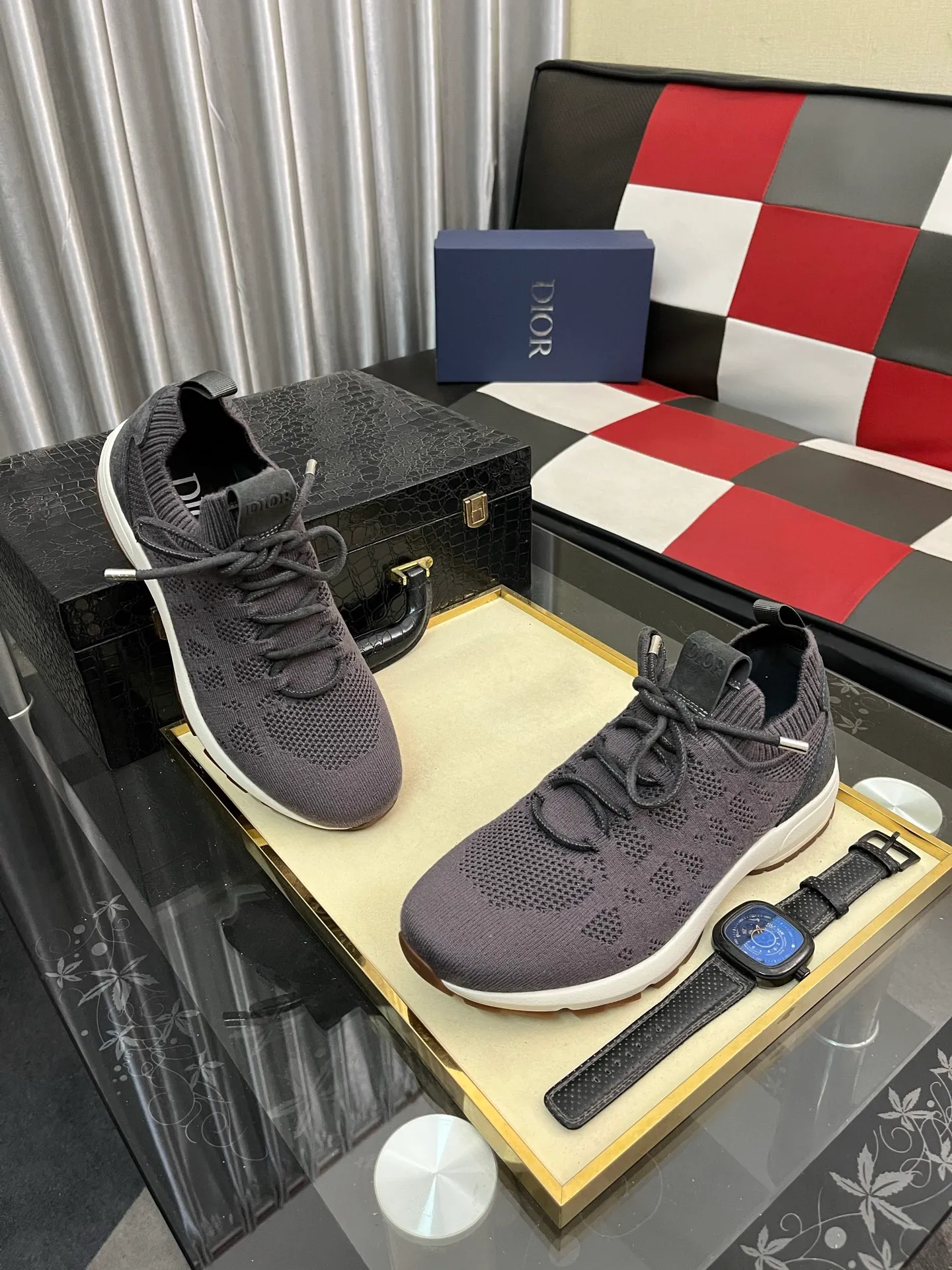 Men's shoes 💰: 400⌚️⌚️2025 new Dior fly-knit breathable casual men's shoes are on the market, original order, impeccable, the upper is made of imported fly-knit, and the original outsole is made one to one quarter. It is super comfortable on the feet. It is a must-buy pair of shoes. Available in sizes 38-446️⃣